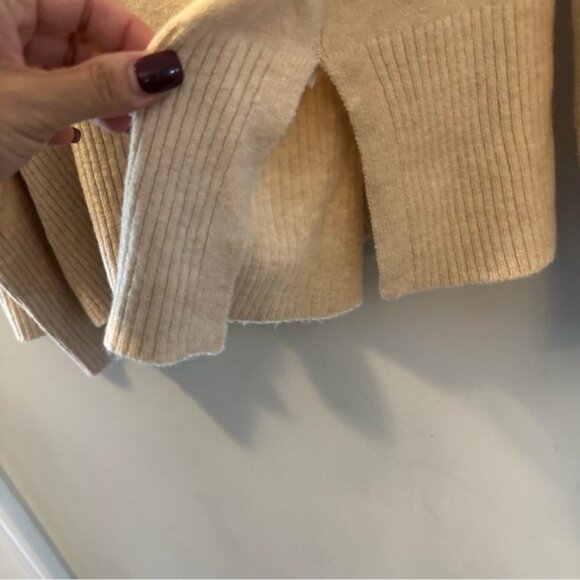 J.Crew Supersoft Yarn Wool Beige Turtleneck Sweater Size Large Cozy Minimalist - Picture 7 of 13